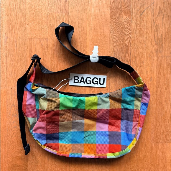 BAGGU Madras Medium Crescent Bag